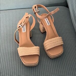 Steve Madden Beige Women's Sandals